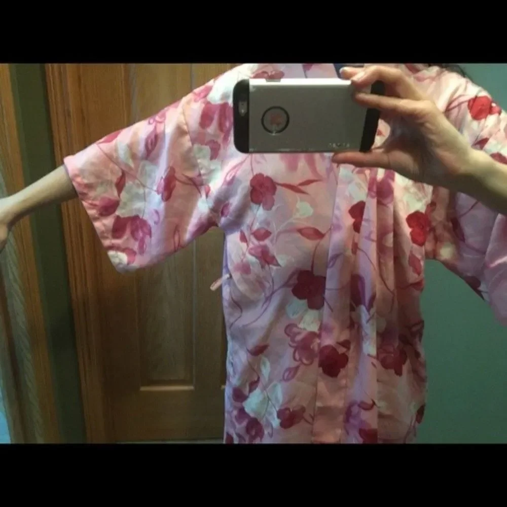 Vtg Y2k California Dynasty pink Floral Kaftan Casual 1-size wrap silky Robe Lady
